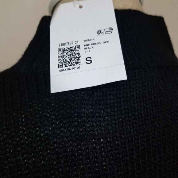 Dress - Picture 5 of 12